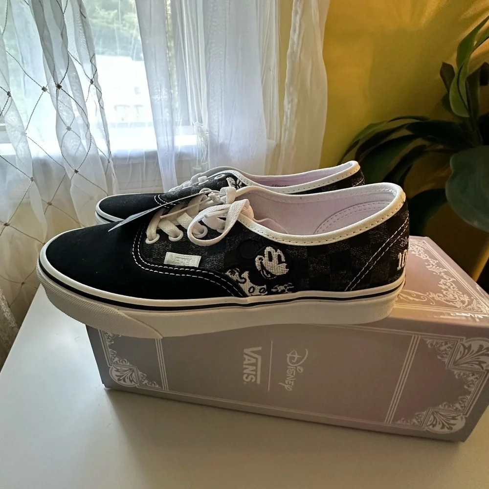 Vans Disney 100 year anniversary sneakers - Picture 9 of 14